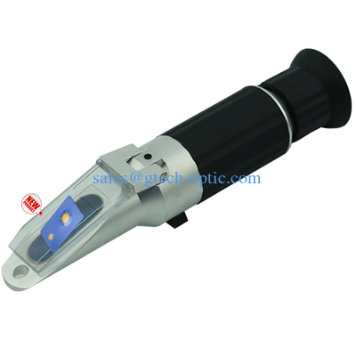 Refractometer with back light supplier